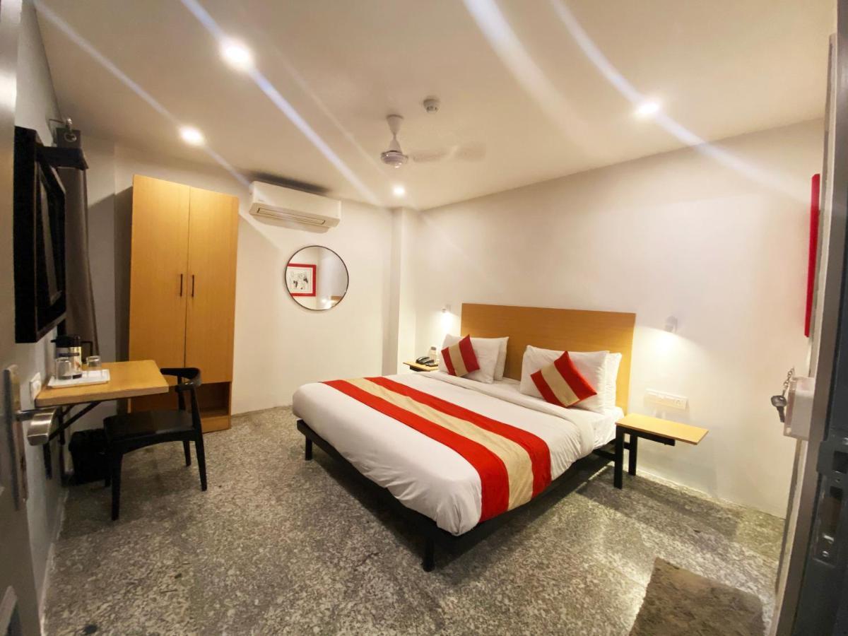 Hotel Golden Saffron By Qotel-Punjabi Bagh Nova Deli Exterior foto