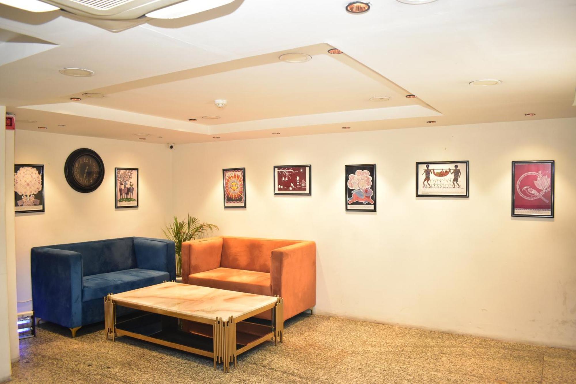 Hotel Golden Saffron By Qotel-Punjabi Bagh Nova Deli Exterior foto