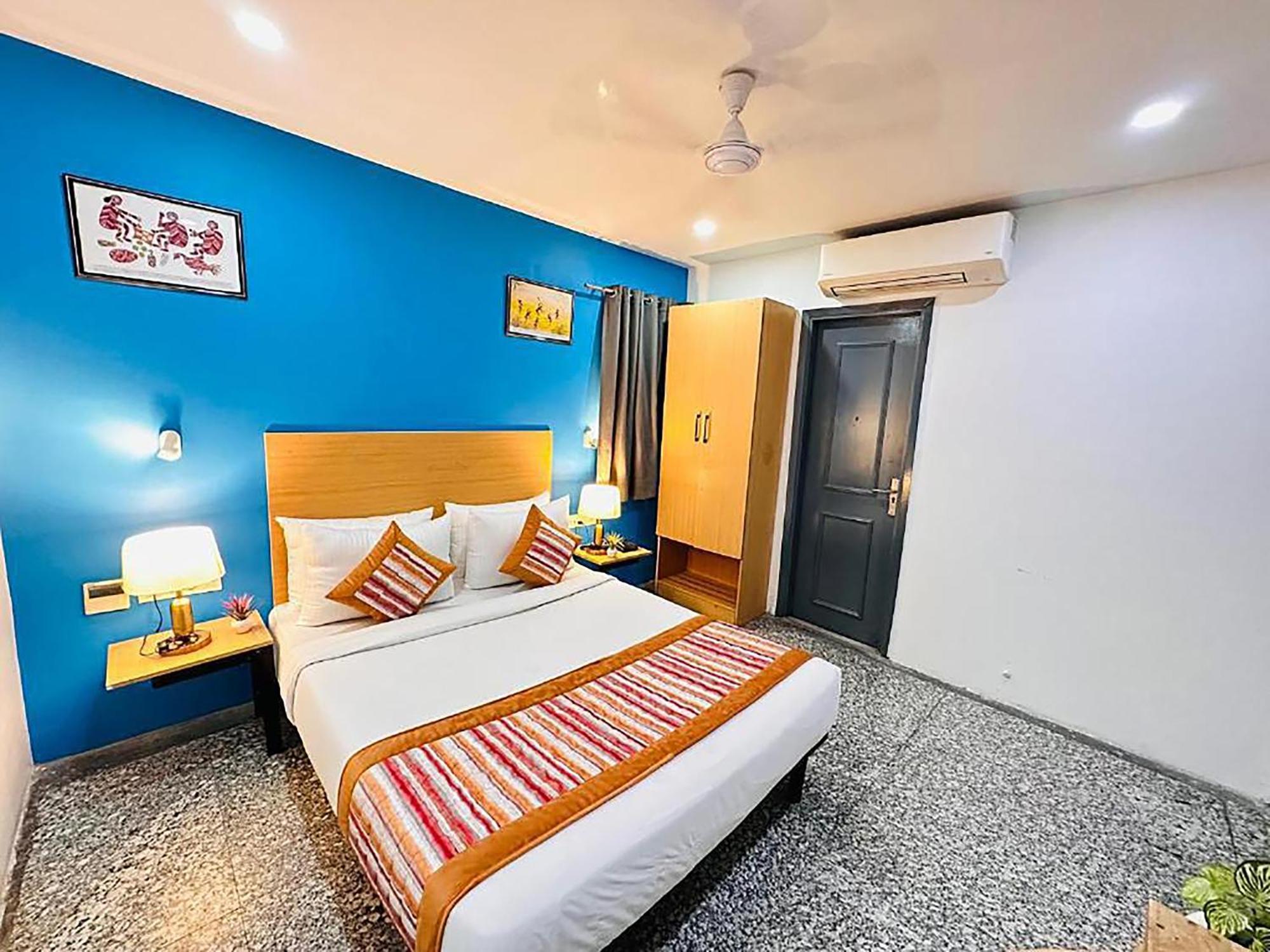 Hotel Golden Saffron By Qotel-Punjabi Bagh Nova Deli Exterior foto
