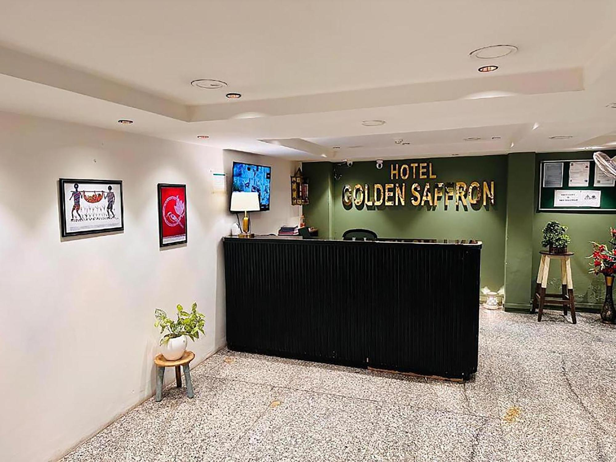 Hotel Golden Saffron By Qotel-Punjabi Bagh Nova Deli Exterior foto